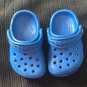 CROCS Kids Vibrant Blue Water Shoes